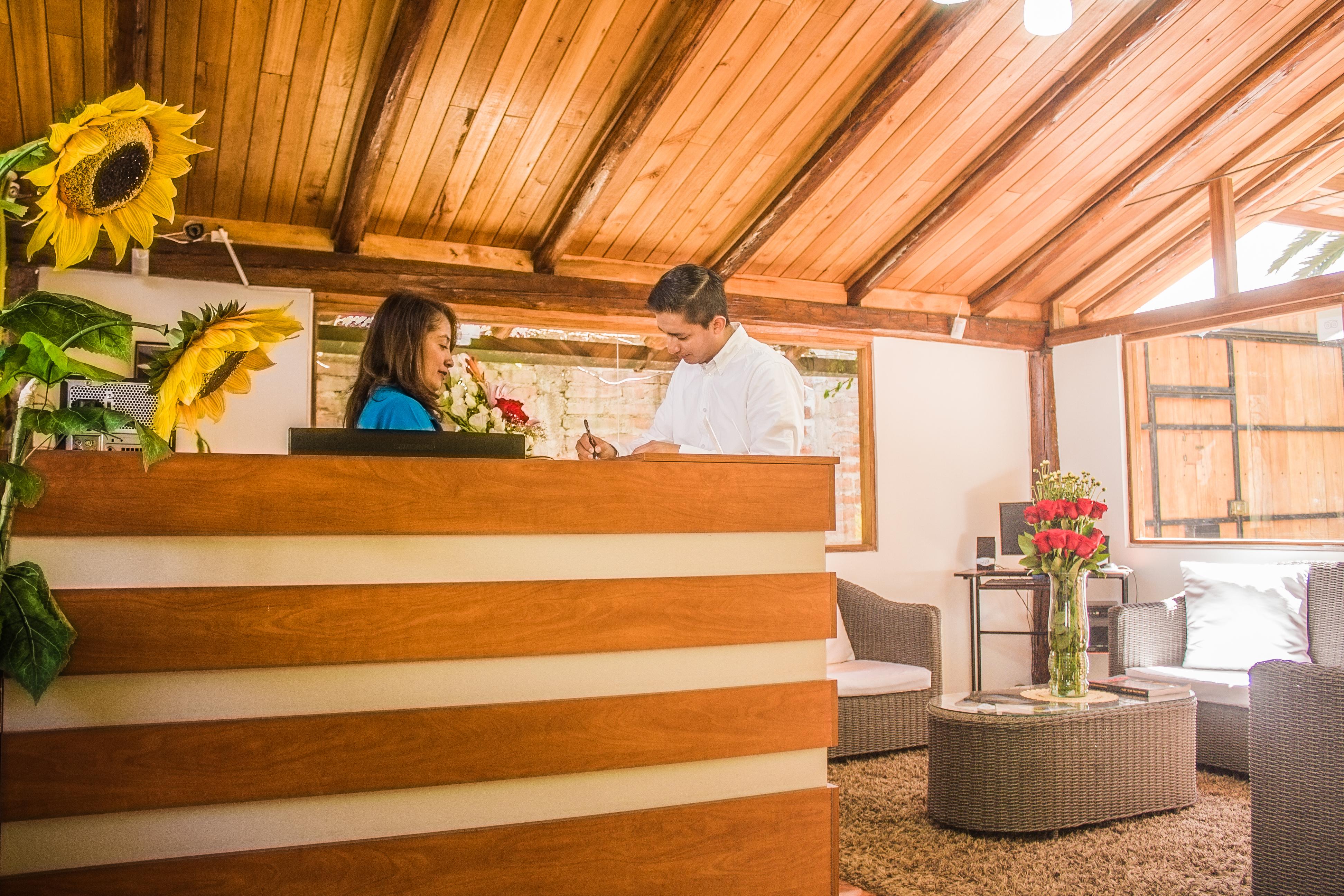 Hosteria Airport Garden تابابيلا المظهر الخارجي الصورة