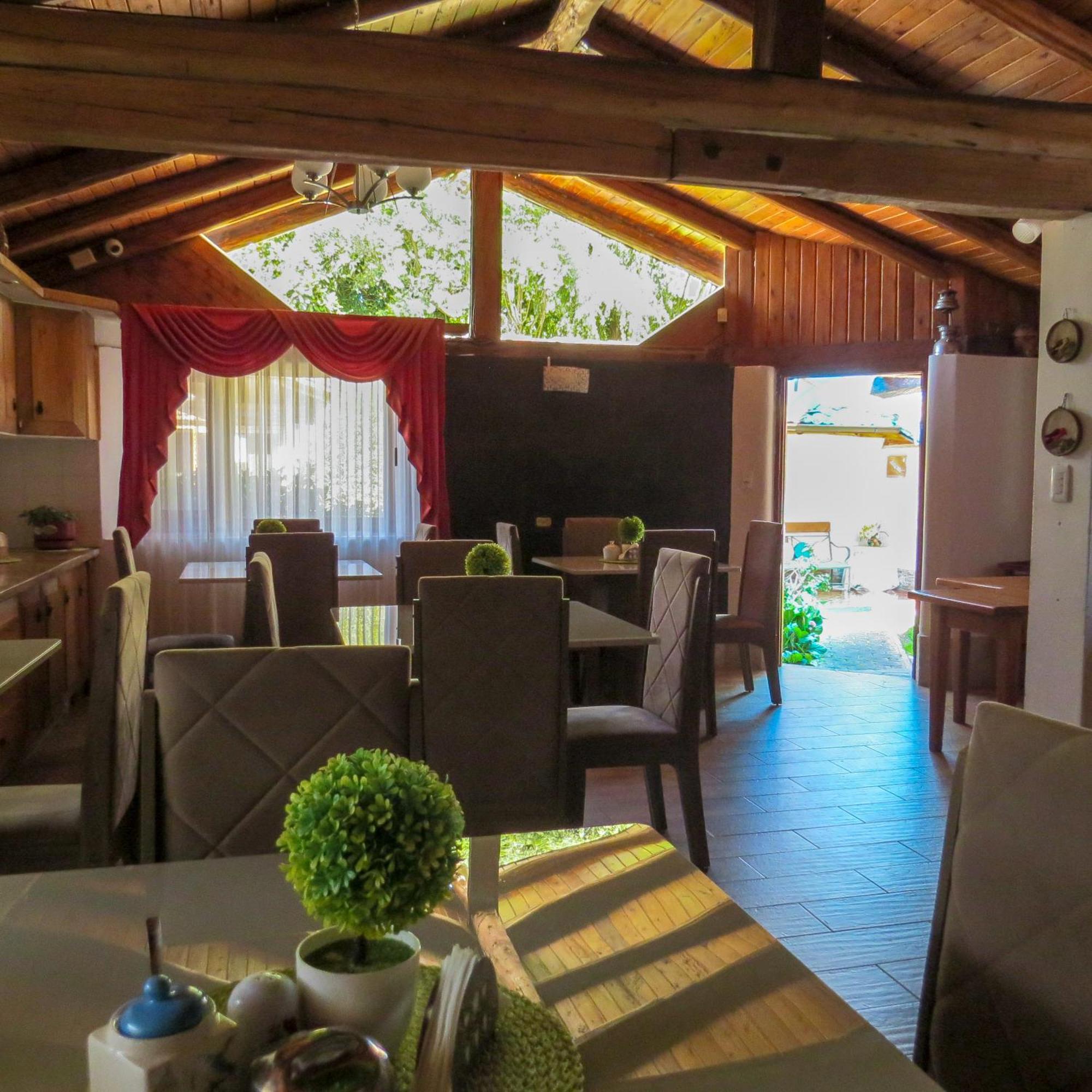 Hosteria Airport Garden تابابيلا المظهر الخارجي الصورة
