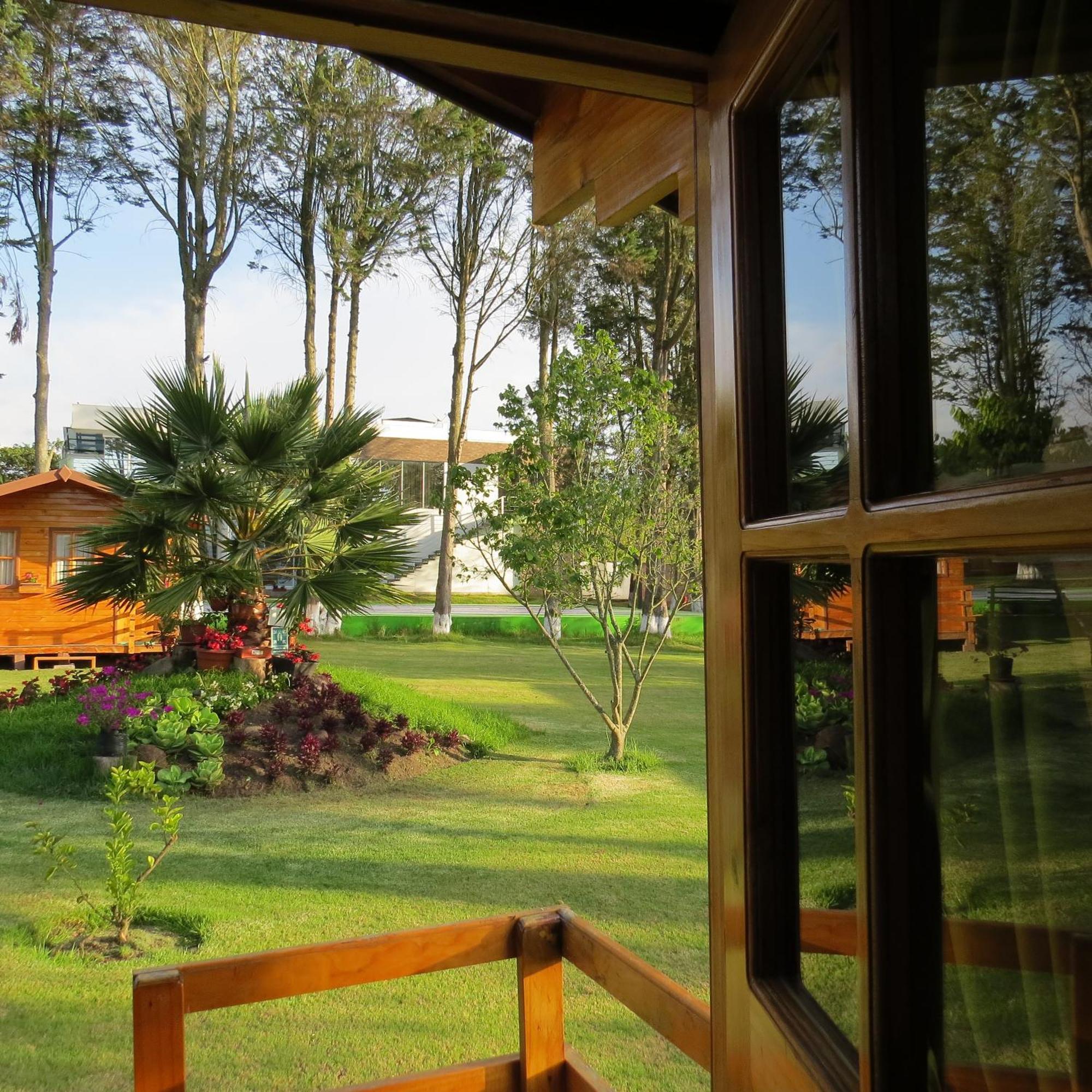 Hosteria Airport Garden تابابيلا المظهر الخارجي الصورة